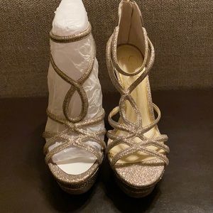 Cute Jessica Simpson size 8 heels